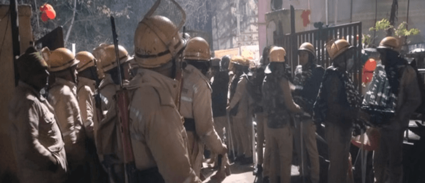 kanpur-bar-purv-mahamantri-giraftari-ke-baad-hungama