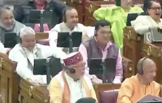 up-budget-2026-rajyapal-samajwadi-hungama