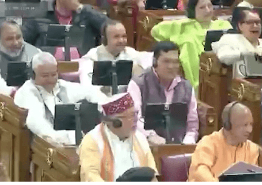 up-budget-2026-rajyapal-samajwadi-hungama