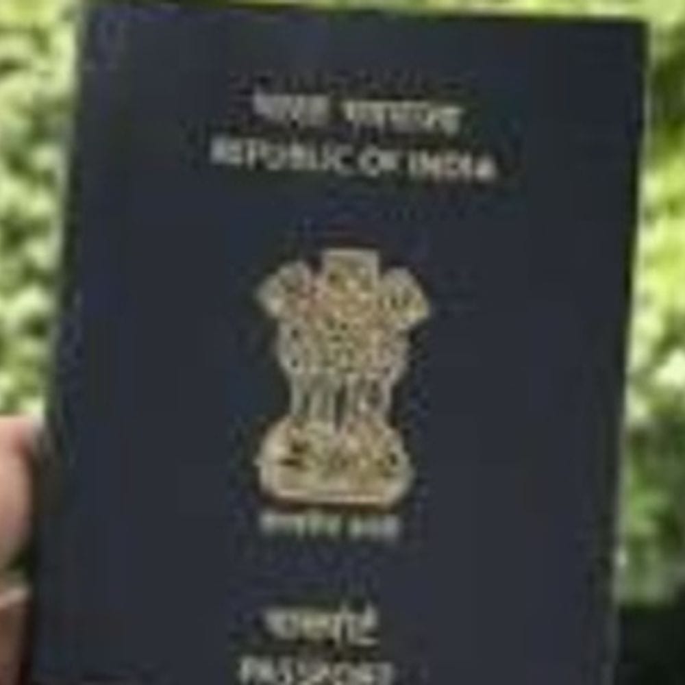 पासपोर्ट सत्यापन में रिश्वत मांगने पर सब इंस्पेक्टर निलंबित:आजमगढ़ एसएसपी ने दिए थे जांच के निर्देश, 60 दिन में 30 पुलिसकर्मियों पर कार्रवाई 1 1000027535 1786877319 JDtNVq