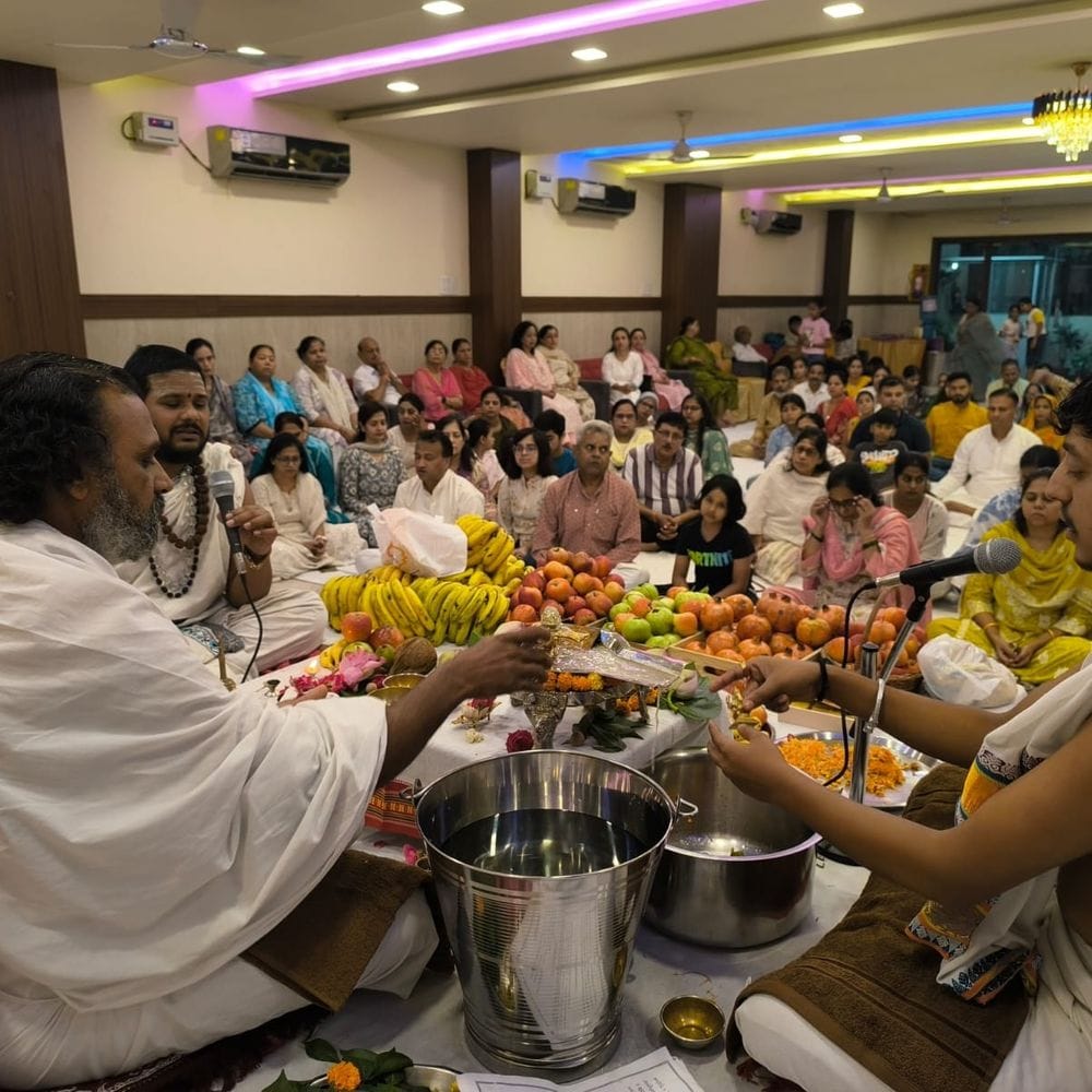 सावन में आर्ट ऑफ लिविंग ने कराया रुद्राभिषेक:मुरादाबाद में गूंजा श्री रुद्रम का पाठ, भक्तिमय हुआ माहौल 1 1fe2b4c4 dd0e 46ef 9475 ce3078923f96 1786891256185 5T7tji
