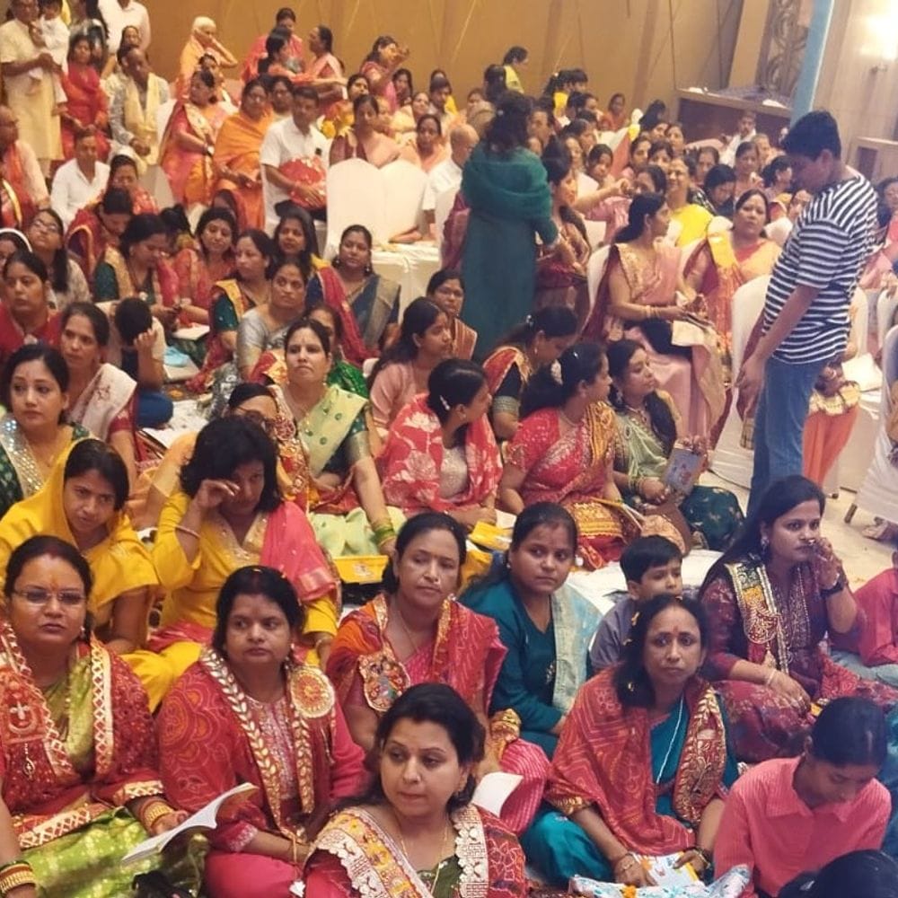 झूला उत्सव के दूसरे दिन गूंजे दादी के जयकारे:भजनों से सजी शाम; निरालानगर में दिखा आस्था का रंग 1 3c3f0e23 b84b 4518 8211 4d5cf5880c05 1786884168334 0iYaRi