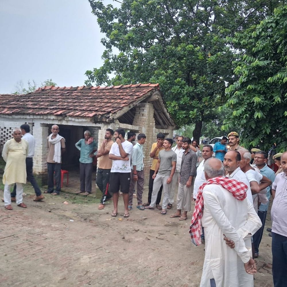 अंबेडकरनगर में IPS की मां की लूट के बाद हत्या:घर में मिला शव, शरीर से जेवर गायब थे, मुंह से निकल रहा था खून 1 dc196d87 0d40 4795 8ddc 651fb0bae33d 1786886924661 ZGQiVl
