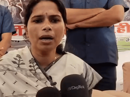 पूजा पाल बोलीं- अतीक का परिवार कत्ल-ए-आम करने वाला:बदमाशी इनके जेहन में; ये लोग कभी नहीं सुधर सकते 1 gifmagicsite 2026 08 15t170339970 1786793646 YVgsWF