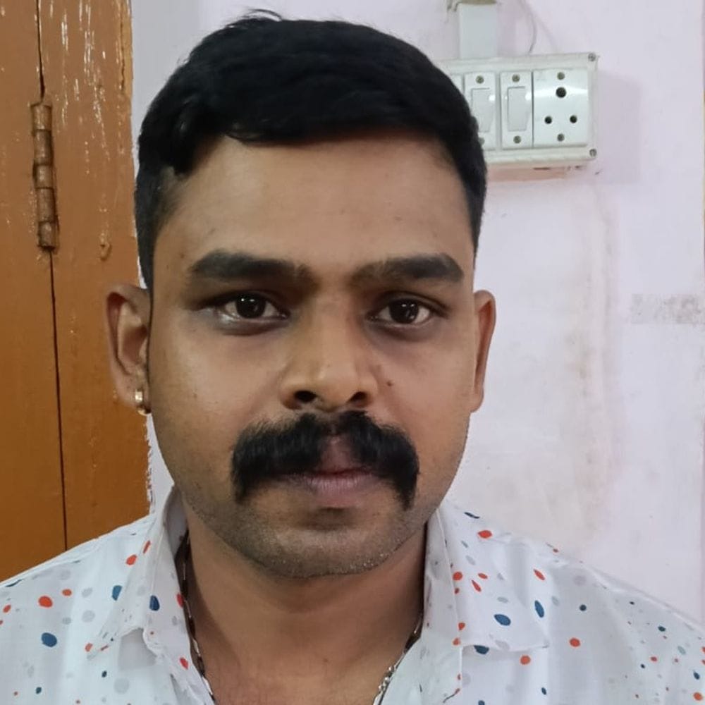 कथित पत्रकार रंजीत सिंह राठौर गिरफ्तार:नाबालिग को नशीला पदार्थ पिलाकर रेप का आरोप; सीतापुर से लखनऊ ट्रांसफर हुआ था केस 1 whatsapp image 2026 08 16 at 60731 pm 1786884307 vl6tYf